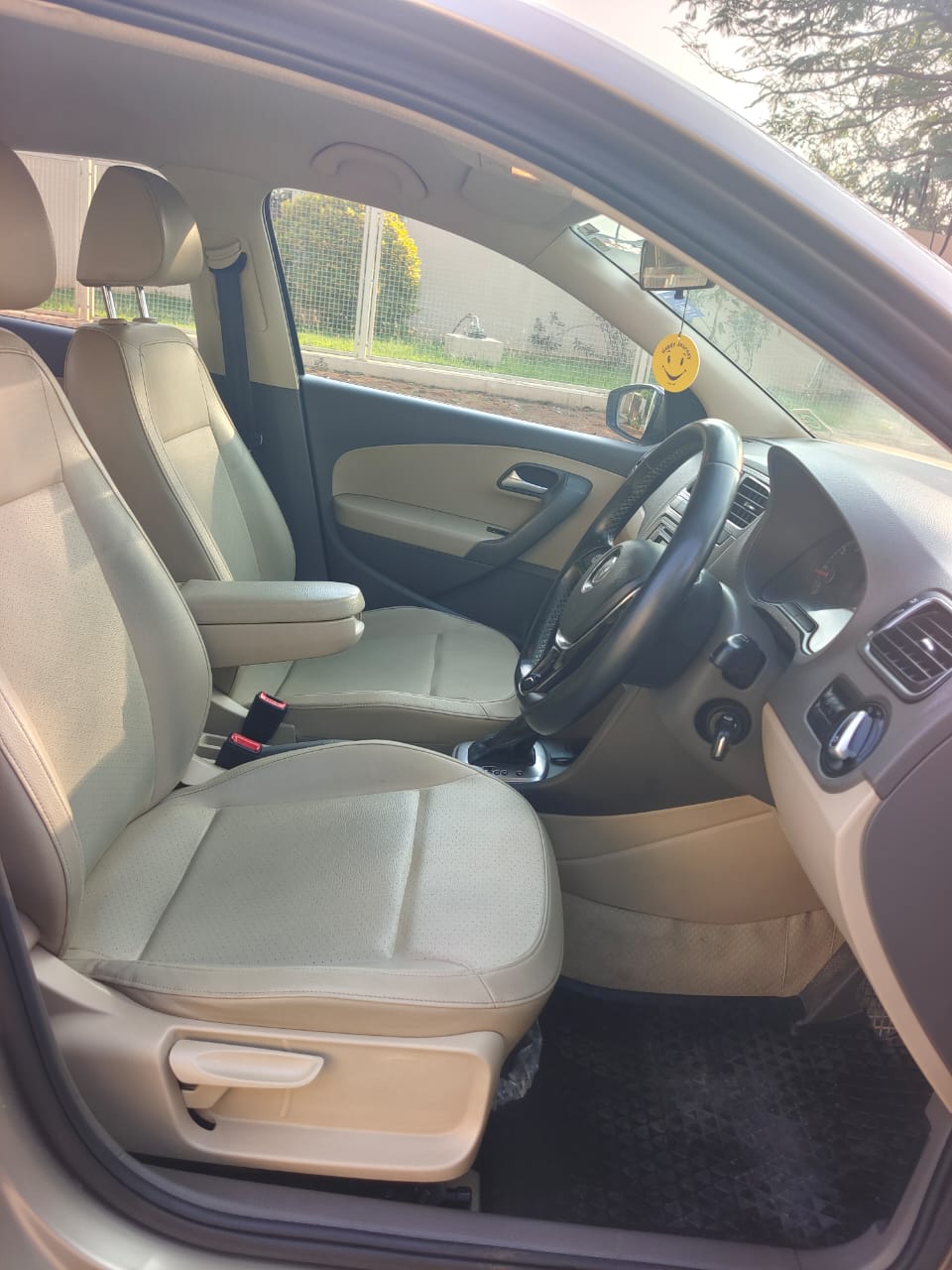 Volkswagen Vento(2015-2019) Highline Diesel At